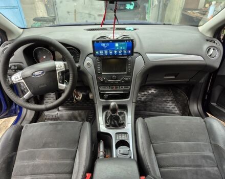 Синій Форд Мондео, об'ємом двигуна 2 л та пробігом 219 тис. км за 9500 $, фото 5 на Automoto.ua