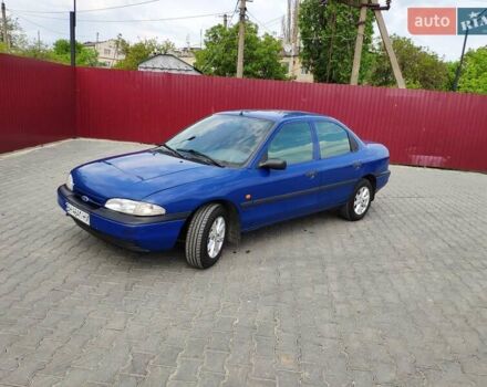 Синий Форд Мондео, объемом двигателя 1.8 л и пробегом 305 тыс. км за 2200 $, фото 2 на Automoto.ua