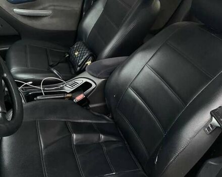 Синий Форд Мондео, объемом двигателя 1.8 л и пробегом 256 тыс. км за 1700 $, фото 9 на Automoto.ua