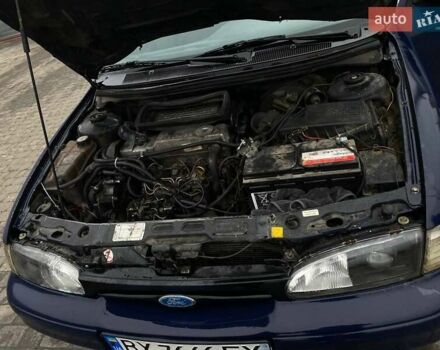 Синий Форд Мондео, объемом двигателя 1.8 л и пробегом 256 тыс. км за 1700 $, фото 8 на Automoto.ua