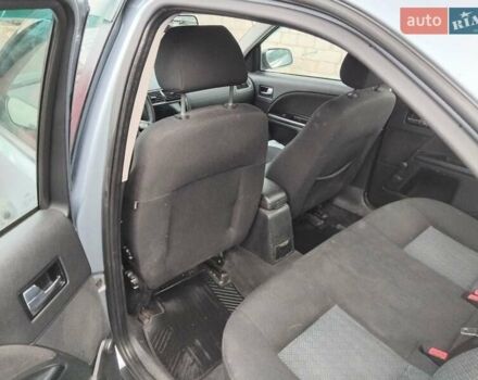 Синий Форд Мондео, объемом двигателя 1.8 л и пробегом 258 тыс. км за 3500 $, фото 3 на Automoto.ua