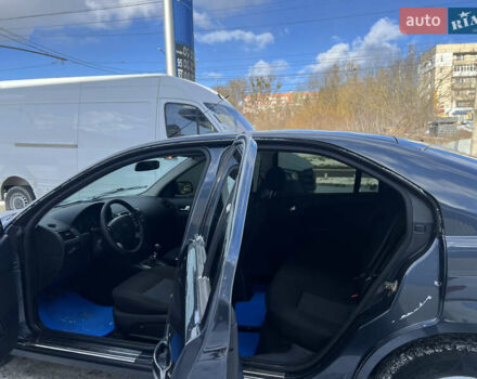 Синій Форд Мондео, об'ємом двигуна 2 л та пробігом 300 тис. км за 3550 $, фото 12 на Automoto.ua