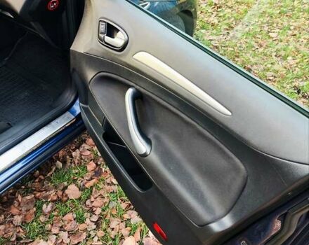 Синій Форд Мондео, об'ємом двигуна 1.8 л та пробігом 228 тис. км за 7000 $, фото 14 на Automoto.ua