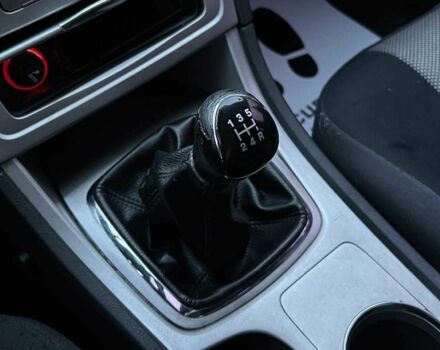 Синій Форд Мондео, об'ємом двигуна 2 л та пробігом 192 тис. км за 7500 $, фото 14 на Automoto.ua