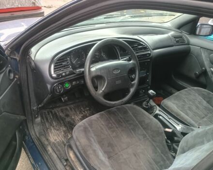 Синий Форд Мондео, объемом двигателя 1.8 л и пробегом 333 тыс. км за 1300 $, фото 7 на Automoto.ua