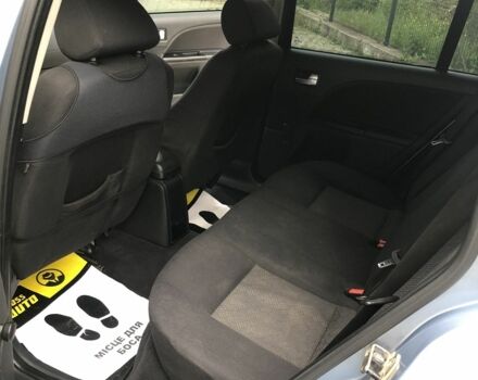 Синий Форд Мондео, объемом двигателя 2 л и пробегом 330 тыс. км за 2700 $, фото 5 на Automoto.ua