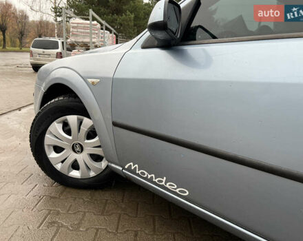 Синий Форд Мондео, объемом двигателя 2 л и пробегом 300 тыс. км за 2399 $, фото 4 на Automoto.ua