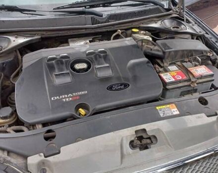 Синій Форд Мондео, об'ємом двигуна 2 л та пробігом 214 тис. км за 3900 $, фото 10 на Automoto.ua