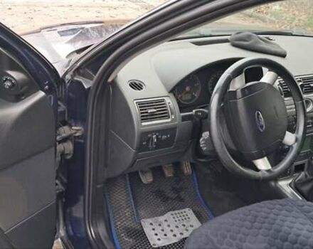 Синий Форд Мондео, объемом двигателя 2 л и пробегом 385 тыс. км за 3500 $, фото 1 на Automoto.ua