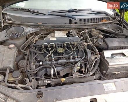 Синий Форд Мондео, объемом двигателя 2 л и пробегом 338 тыс. км за 3000 $, фото 11 на Automoto.ua