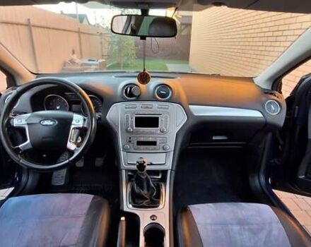 Синий Форд Мондео, объемом двигателя 1.6 л и пробегом 262 тыс. км за 6600 $, фото 12 на Automoto.ua