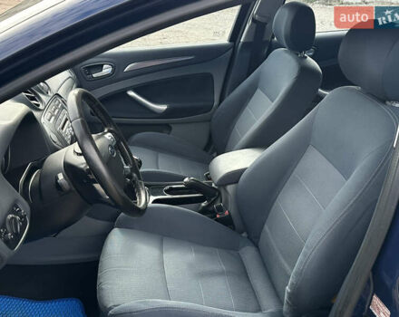 Синий Форд Мондео, объемом двигателя 2 л и пробегом 284 тыс. км за 6250 $, фото 6 на Automoto.ua