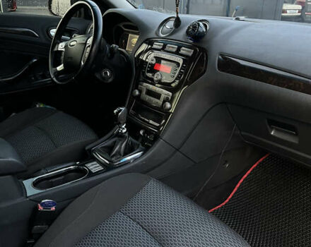 Синий Форд Мондео, объемом двигателя 1.98 л и пробегом 349 тыс. км за 5750 $, фото 19 на Automoto.ua