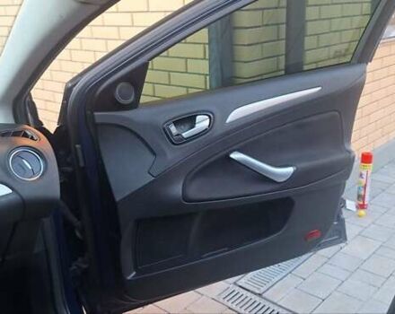 Синий Форд Мондео, объемом двигателя 1.6 л и пробегом 262 тыс. км за 6600 $, фото 15 на Automoto.ua