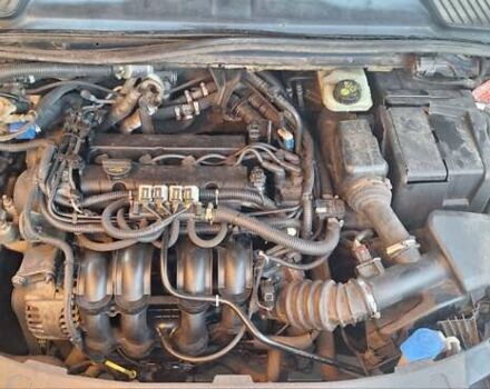 Синий Форд Мондео, объемом двигателя 1.6 л и пробегом 262 тыс. км за 6600 $, фото 16 на Automoto.ua