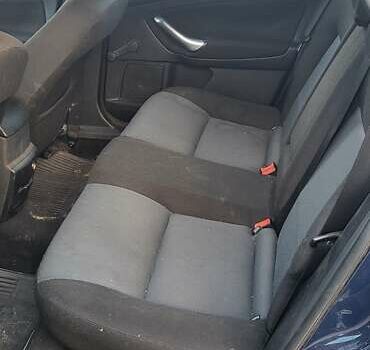 Синий Форд Мондео, объемом двигателя 2 л и пробегом 380 тыс. км за 3000 $, фото 7 на Automoto.ua