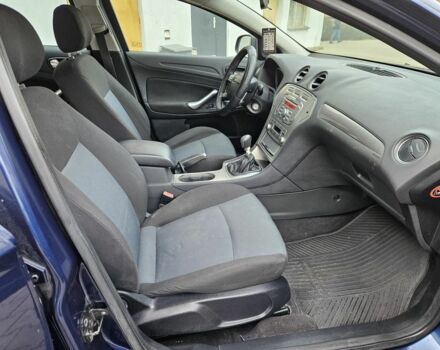 Синій Форд Мондео, об'ємом двигуна 2 л та пробігом 350 тис. км за 3000 $, фото 9 на Automoto.ua