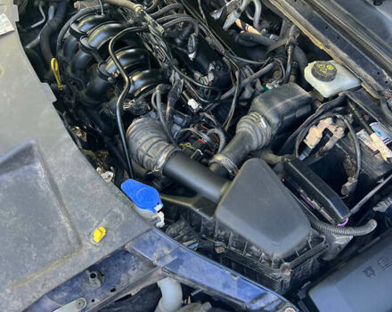 Синій Форд Мондео, об'ємом двигуна 1.62 л та пробігом 285 тис. км за 6850 $, фото 15 на Automoto.ua