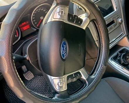 Синий Форд Мондео, объемом двигателя 2 л и пробегом 133 тыс. км за 7500 $, фото 5 на Automoto.ua