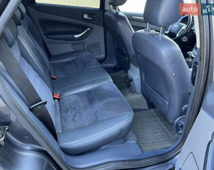 Синий Форд Мондео, объемом двигателя 2 л и пробегом 325 тыс. км за 6000 $, фото 12 на Automoto.ua