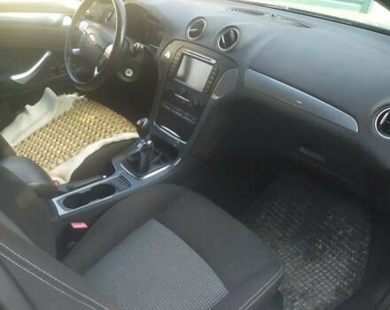 Синий Форд Мондео, объемом двигателя 2 л и пробегом 300 тыс. км за 6000 $, фото 6 на Automoto.ua