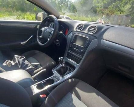 Синий Форд Мондео, объемом двигателя 1.6 л и пробегом 292 тыс. км за 6000 $, фото 12 на Automoto.ua