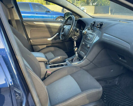 Синий Форд Мондео, объемом двигателя 1.6 л и пробегом 242 тыс. км за 7500 $, фото 14 на Automoto.ua