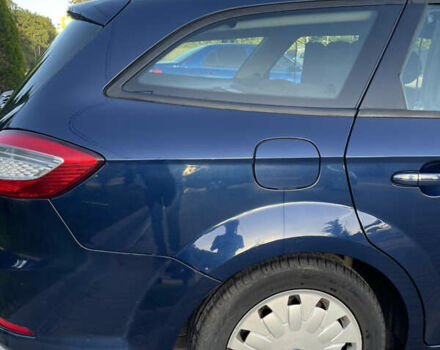 Синий Форд Мондео, объемом двигателя 1.6 л и пробегом 242 тыс. км за 7500 $, фото 5 на Automoto.ua