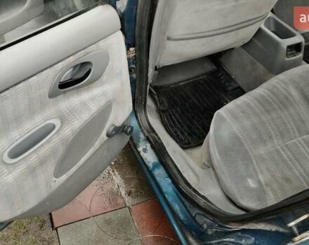 Форд Мондео 1993 в Шумск на Automoto.ua Синий Форд Мондео, объемом двигателя 1.6 л и пробегом 256 тыс. км за 1550 $, фото 7 на Automoto.ua