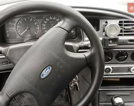Форд Мондео 1993 в Шумск на Automoto.ua Синий Форд Мондео, объемом двигателя 1.6 л и пробегом 256 тыс. км за 1550 $, фото 15 на Automoto.ua