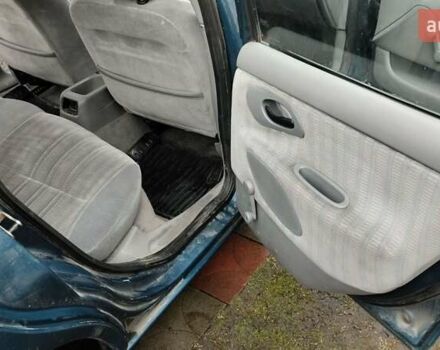 Форд Мондео 1993 в Шумск на Automoto.ua Синий Форд Мондео, объемом двигателя 1.6 л и пробегом 256 тыс. км за 1550 $, фото 9 на Automoto.ua