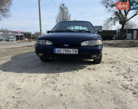 Синій Форд Мондео, об'ємом двигуна 1.8 л та пробігом 230 тис. км за 1200 $, фото 1 на Automoto.ua