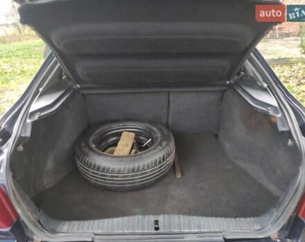 Синий Форд Мондео, объемом двигателя 2 л и пробегом 347 тыс. км за 2300 $, фото 8 на Automoto.ua