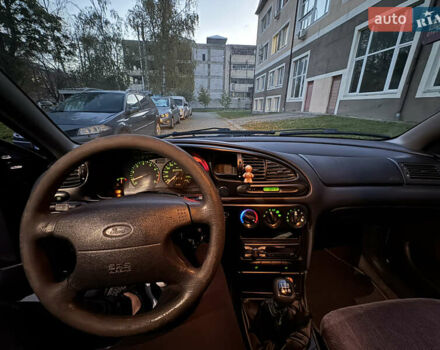 Форд Мондео 1997 в Черновцах на Automoto.ua Синий Форд Мондео, объемом двигателя 1.8 л и пробегом 280 тыс. км за 1800 $, фото 7 на Automoto.ua