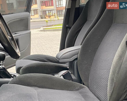 Синій Форд Мондео, об'ємом двигуна 1.8 л та пробігом 160 тис. км за 2999 $, фото 25 на Automoto.ua