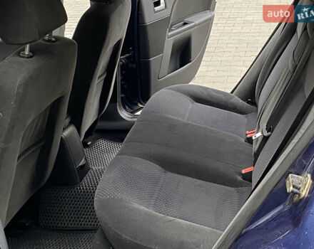 Синій Форд Мондео, об'ємом двигуна 1.8 л та пробігом 160 тис. км за 2999 $, фото 36 на Automoto.ua