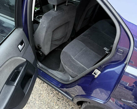 Синий Форд Мондео, объемом двигателя 2 л и пробегом 323 тыс. км за 3600 $, фото 6 на Automoto.ua