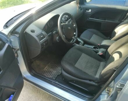 Синий Форд Мондео, объемом двигателя 1.8 л и пробегом 260 тыс. км за 3900 $, фото 6 на Automoto.ua