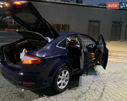 Форд Мондео 2007 в Дрогобыче на Automoto.ua Синий Форд Мондео, объемом двигателя 2.52 л и пробегом 240 тыс. км за 4900 $, фото 12 на Automoto.ua