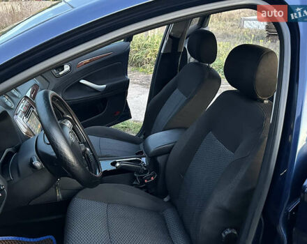 Синий Форд Мондео, объемом двигателя 2 л и пробегом 303 тыс. км за 5250 $, фото 9 на Automoto.ua