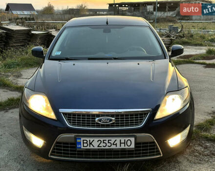 Синий Форд Мондео, объемом двигателя 2 л и пробегом 303 тыс. км за 5250 $, фото 4 на Automoto.ua