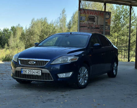 Синий Форд Мондео, объемом двигателя 2 л и пробегом 299 тыс. км за 4999 $, фото 1 на Automoto.ua