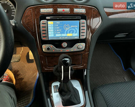 Синий Форд Мондео, объемом двигателя 2 л и пробегом 303 тыс. км за 5250 $, фото 15 на Automoto.ua