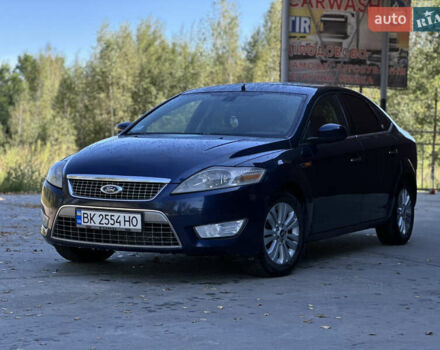 Синий Форд Мондео, объемом двигателя 2 л и пробегом 299 тыс. км за 4999 $, фото 2 на Automoto.ua