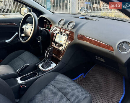 Синий Форд Мондео, объемом двигателя 2 л и пробегом 303 тыс. км за 5250 $, фото 21 на Automoto.ua