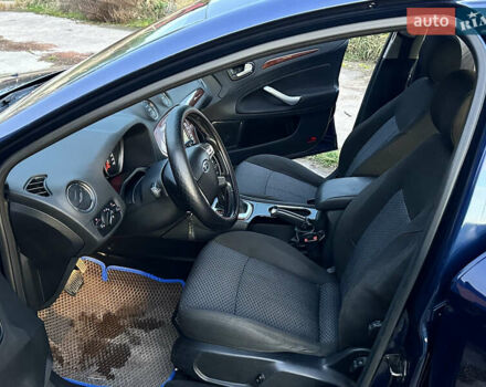 Синий Форд Мондео, объемом двигателя 2 л и пробегом 302 тыс. км за 5950 $, фото 10 на Automoto.ua