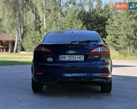 Синий Форд Мондео, объемом двигателя 2 л и пробегом 299 тыс. км за 4999 $, фото 5 на Automoto.ua