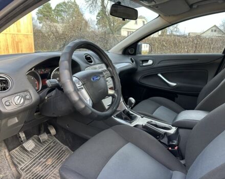 Синий Форд Мондео, объемом двигателя 1.8 л и пробегом 256 тыс. км за 7000 $, фото 13 на Automoto.ua