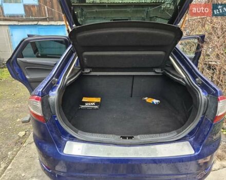 Синій Форд Мондео, об'ємом двигуна 1.6 л та пробігом 219 тис. км за 9500 $, фото 4 на Automoto.ua