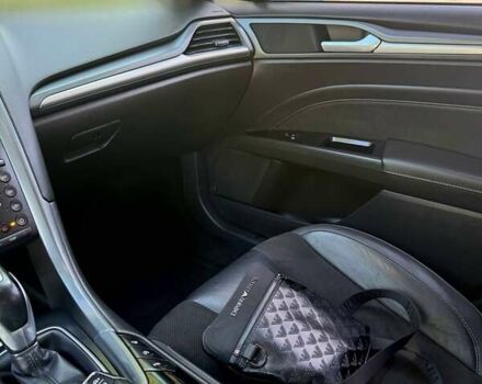 Синій Форд Мондео, об'ємом двигуна 2 л та пробігом 190 тис. км за 17000 $, фото 23 на Automoto.ua